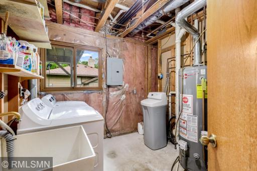 700 Knob Hill Road, Burnsville, MN 55337