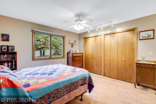 700 Knob Hill Road, Burnsville, MN 55337