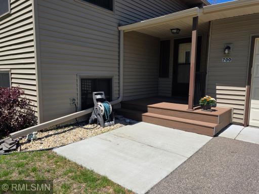 700 Knob Hill Road, Burnsville, MN 55337