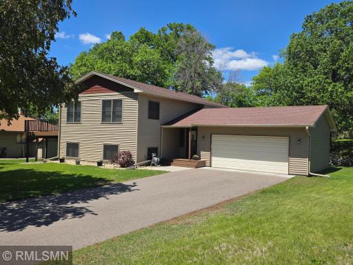 700 Knob Hill Road, Burnsville, MN 55337