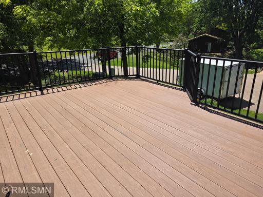 700 Knob Hill Road, Burnsville, MN 55337