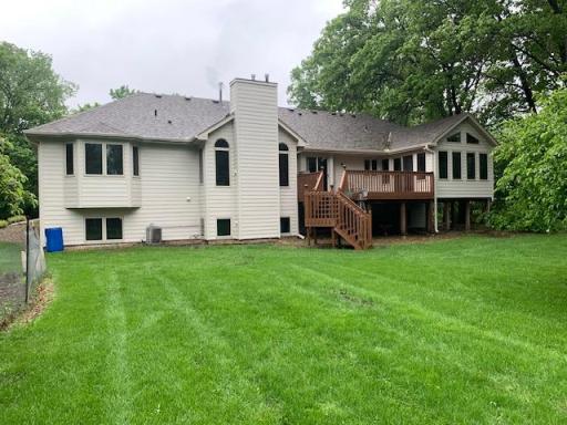 Welcome to 701 Parkview. Enjoy the private 1.58 acre tree lined lot.