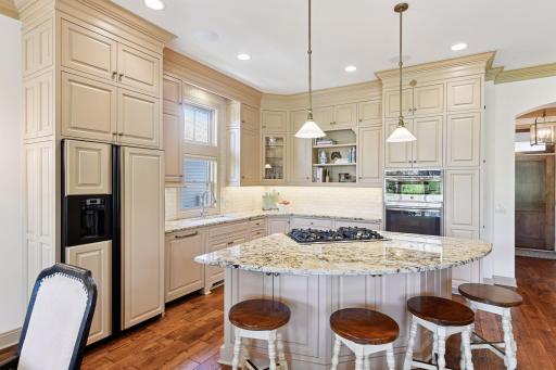 300 Bellwether Path, Wayzata, MN 55391