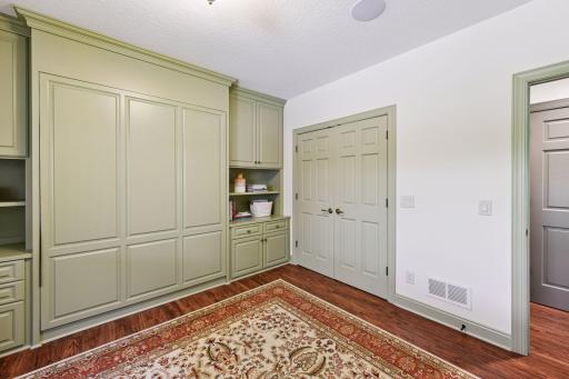 300 Bellwether Path, Wayzata, MN 55391