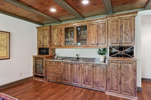 300 Bellwether Path, Wayzata, MN 55391