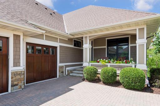 300 Bellwether Path, Wayzata, MN 55391