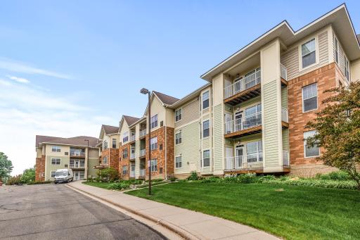 5445 Boone Avenue N, 216, New Hope, MN 55428