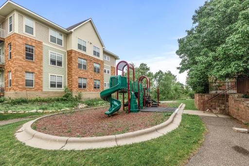 5445 Boone Avenue N, 216, New Hope, MN 55428