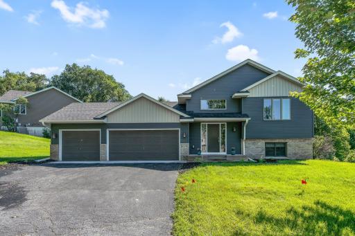 6110 Wildwood Way, Monticello, MN 55362
