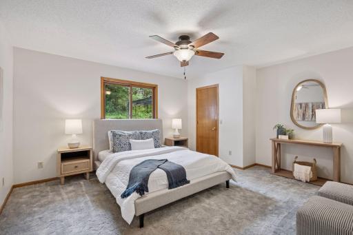 16760 203rd Avenue - Primary Bedroom with Walkin Closet