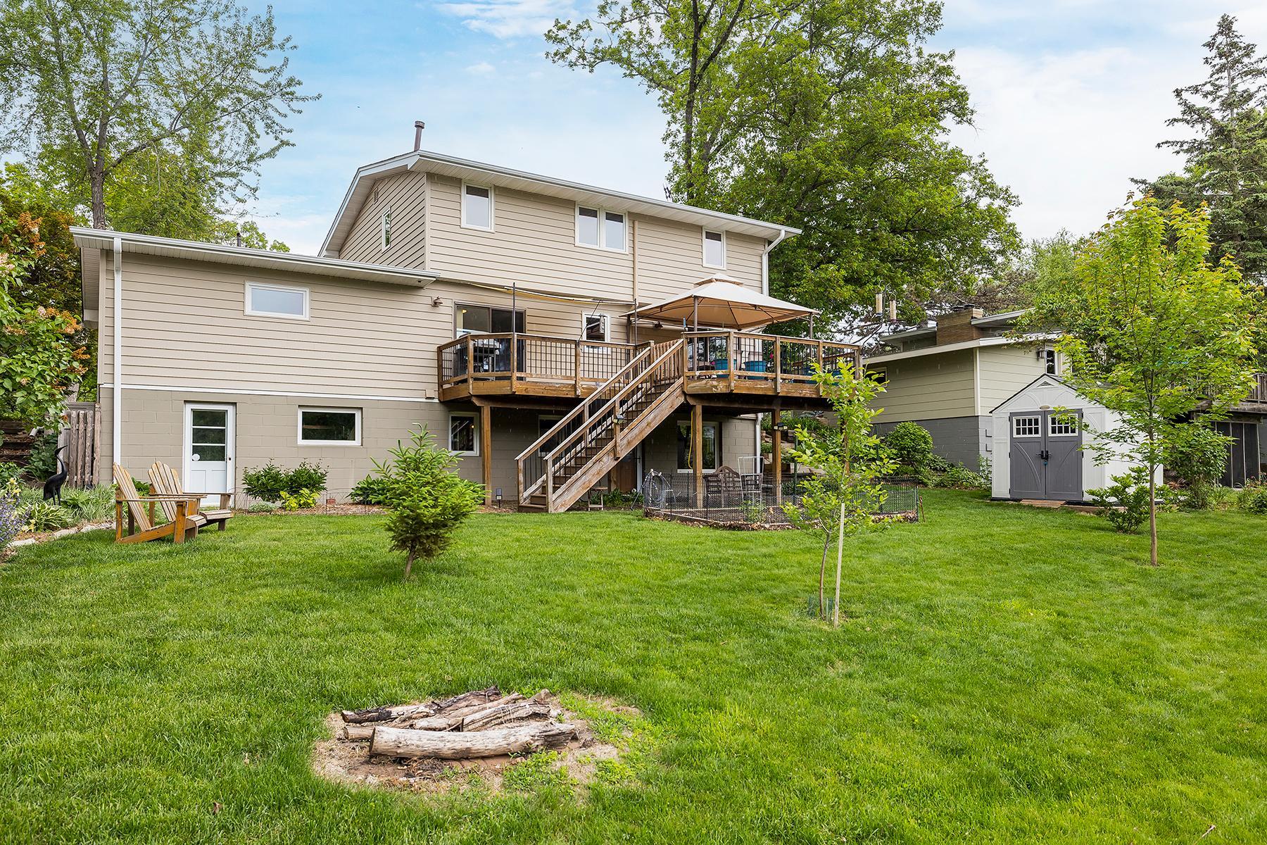 Deck Provides Stairs to Backyard