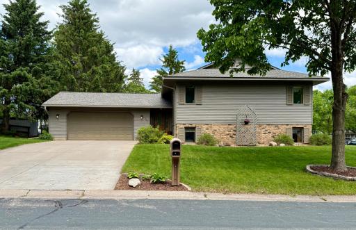 507 Pine Ridge Terrace, River Falls, WI 54022