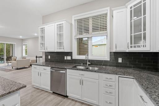 26-web-or-mls-2334 Lemay Shores Dr-21.jpg