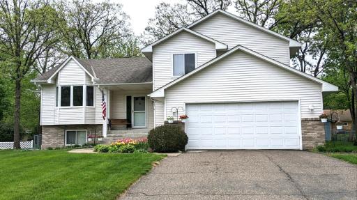 11832 Florida Avenue N, Champlin, MN 55316