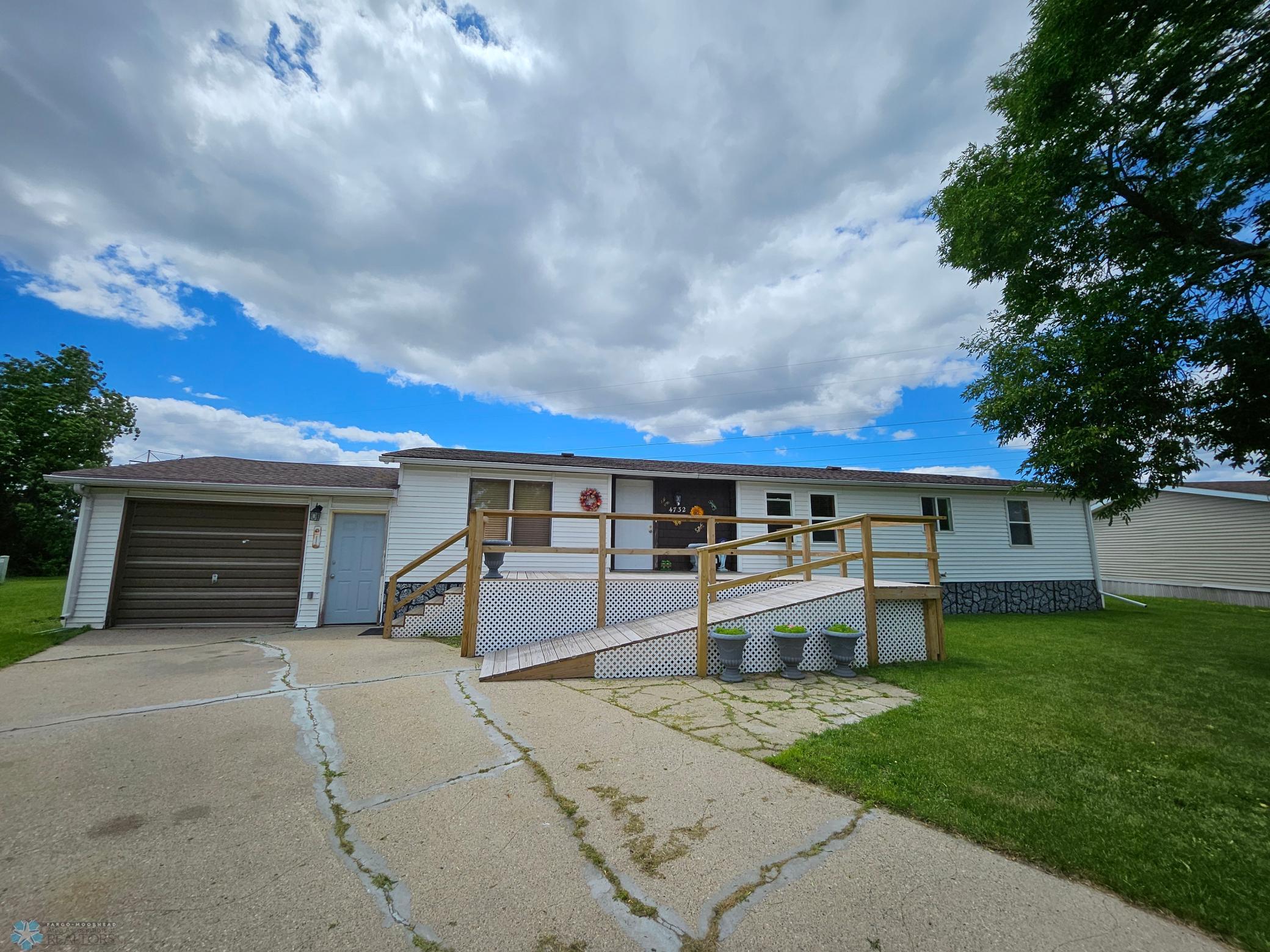 4732 San Juan Drive, Fargo, ND 58103