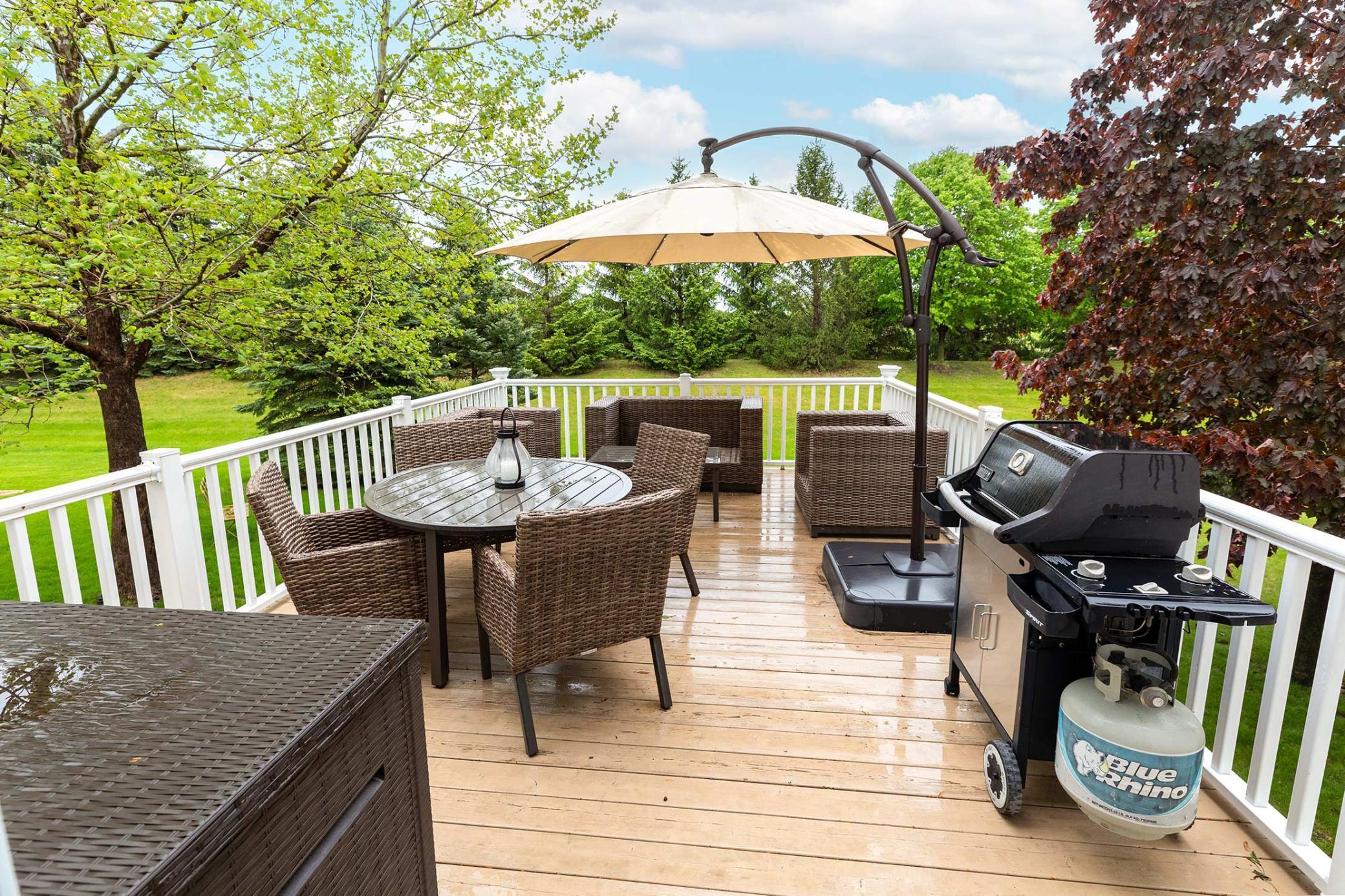 Back Porch - 8521 Allegheny Grove Blvd.jpg