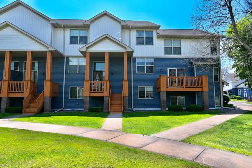 22271 Lilac Way, Forest Lake, MN 55025