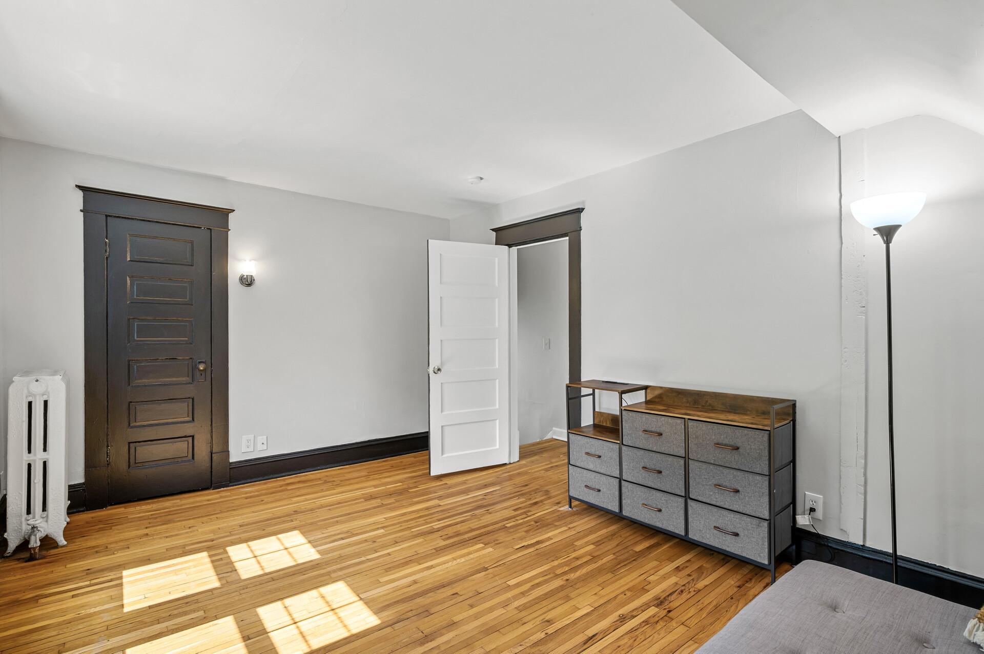 33_3545_Minnehaha33_mls.jpg