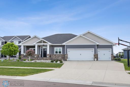 2092 67th Avenue S, Fargo, ND 58104