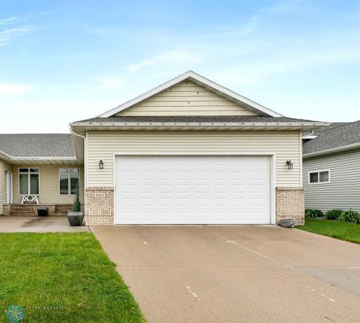 4465 53rd Street S, Fargo, ND 58104