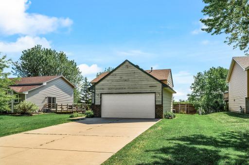 3729 Hamlet Avenue N, Saint Paul, MN 55128
