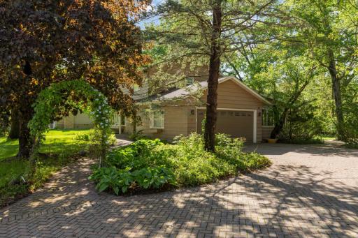 15423 Boulder Creek Drive, Minnetonka, MN 55345