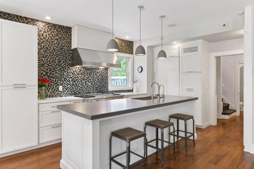 1617 W Franklin Avenue, Minneapolis, MN 55405