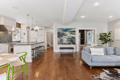 1617 W Franklin Avenue, Minneapolis, MN 55405