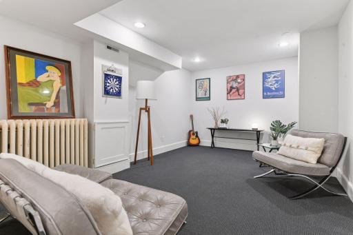 1617 W Franklin Avenue, Minneapolis, MN 55405