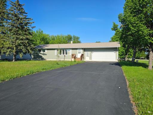 302 Sherwood Avenue N, Thief River Falls, MN 56701