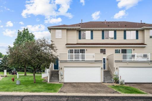 4961 Grenwich Avenue N, Saint Paul, MN 55128