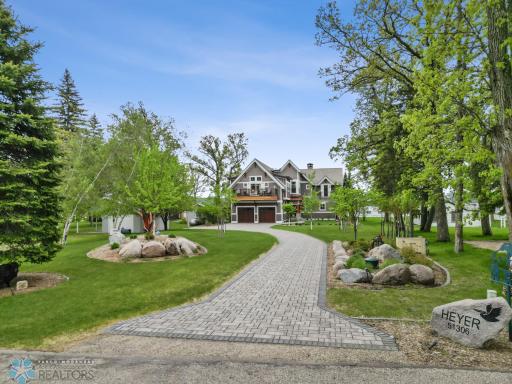 51306 Pelican Point Drive, Detroit Lakes, MN 56501