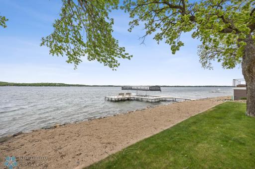 51306 Pelican Point Drive, Detroit Lakes, MN 56501