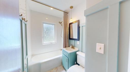 Full Bathroom