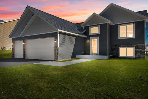 1-web-or-mls-2105_Goldenray_Dr-159_Final_1.jpg