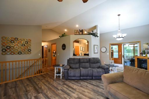 201 N Ridge Drive, Kenyon, MN 55946