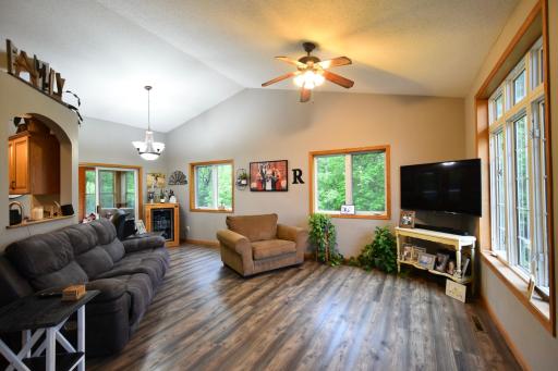 201 N Ridge Drive, Kenyon, MN 55946