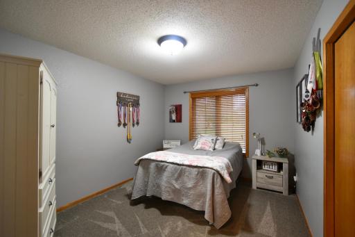 201 N Ridge Drive, Kenyon, MN 55946