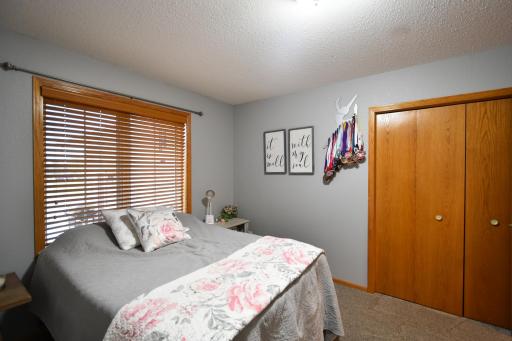 201 N Ridge Drive, Kenyon, MN 55946