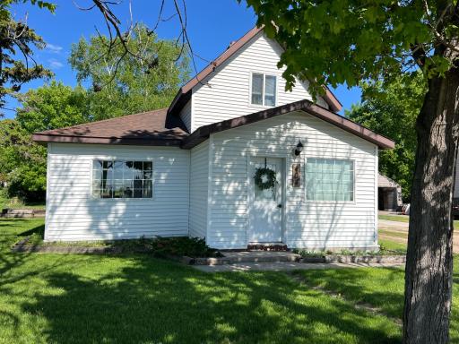 404 1st Street S, Hoffman, MN 56339