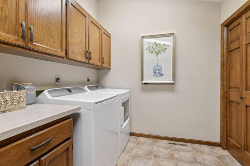 1405 W Farm Road, Chanhassen, MN 55318