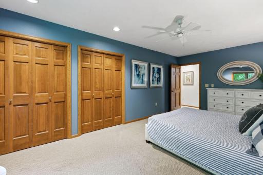 1405 W Farm Road, Chanhassen, MN 55318