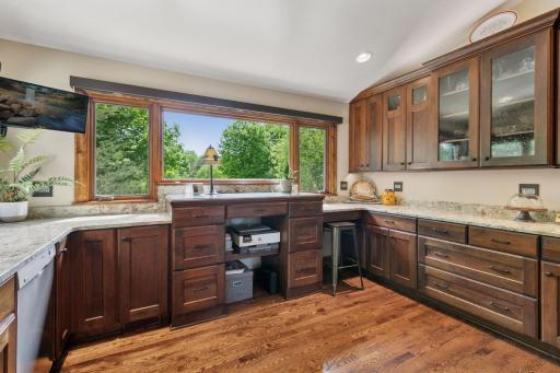 1405 W Farm Road, Chanhassen, MN 55318