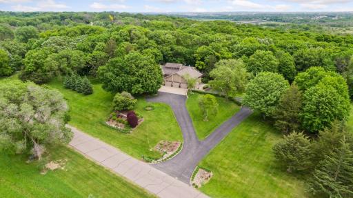 1405 W Farm Road, Chanhassen, MN 55318