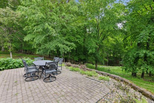 1405 W Farm Road, Chanhassen, MN 55318