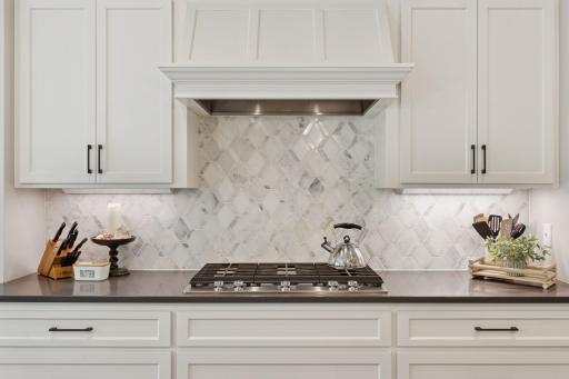 18172 Tamarack Drive, Minnetonka, MN 55345