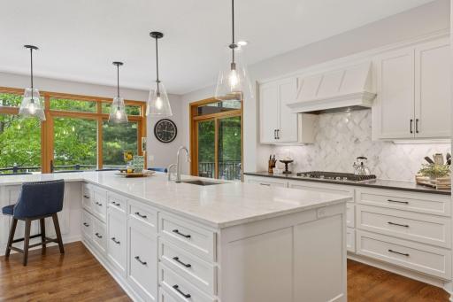 18172 Tamarack Drive, Minnetonka, MN 55345