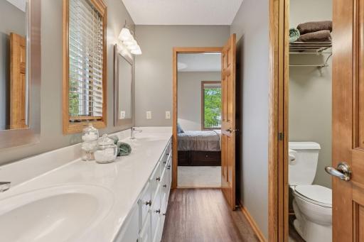 18172 Tamarack Drive, Minnetonka, MN 55345