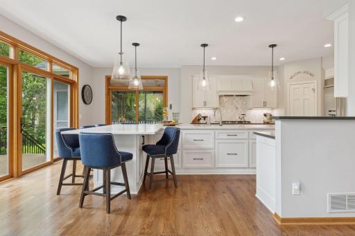 18172 Tamarack Drive, Minnetonka, MN 55345