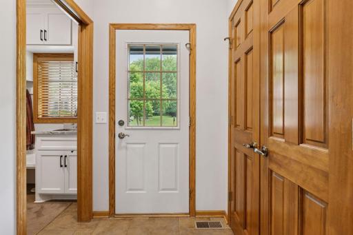 18172 Tamarack Drive, Minnetonka, MN 55345